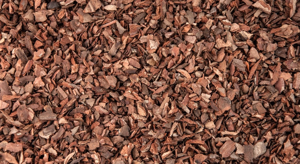 Hardwood vs pine bark mulch
